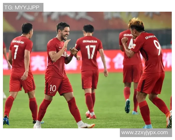 广州富力与恒大激战正酣谁能在这场德比中笑到最后